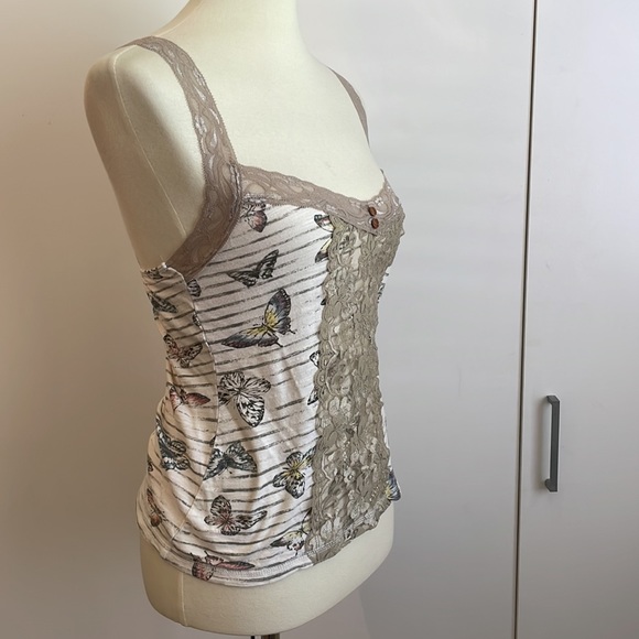 Rewind Tops - REWIND Size Small Tank Lace and‎ Butterflies
